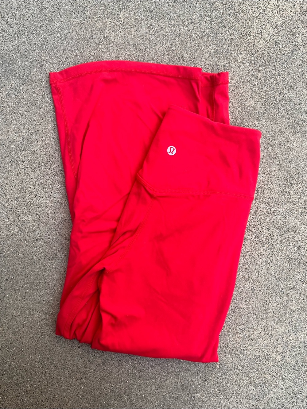 Lululemon women’s Red capri Pants